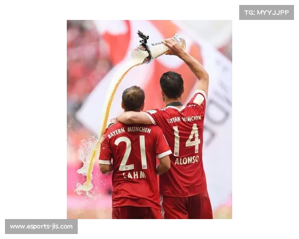 拜仁慕尼黑客场3-0完胜云达不莱梅，凯恩双响格雷茨卡破门