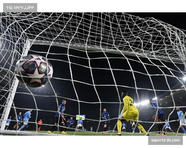 实时：图卢兹前锋头球击中横梁，错失反超比分良机